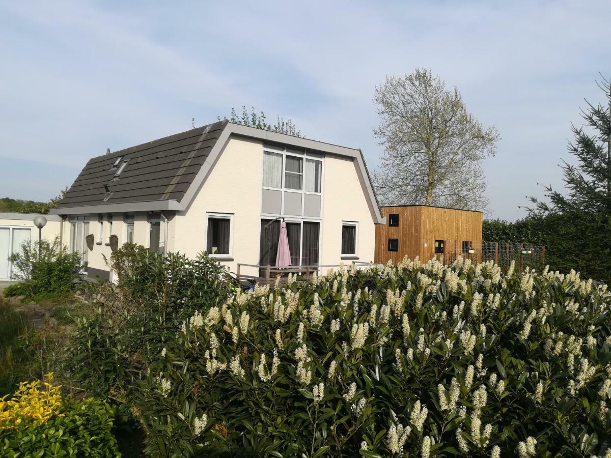 B&B Bovenweg Ренен Екстер'єр фото